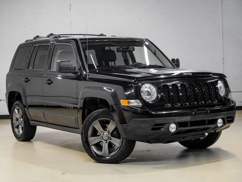 Used 2017 Jeep Patriot Sport w/ Power Value Group FWD image 8