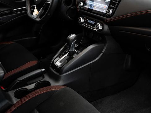 Used 2025 Nissan Versa SR w/ Trunk Package image 29