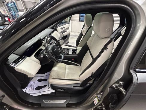 Used 2018 Land Rover Range Rover Velar R-Dynamic SE AWD/4WD image 52