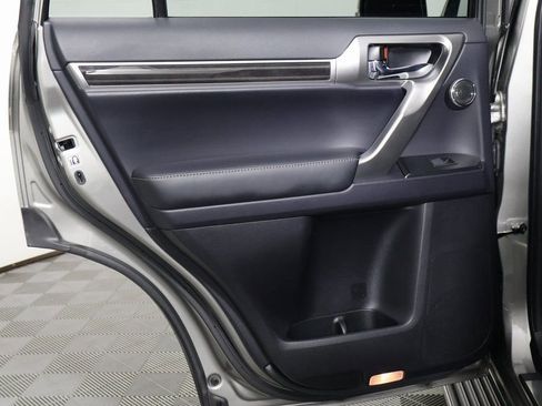 Used 2023 Lexus GX 460 Luxury w/ Off Road Package image 14