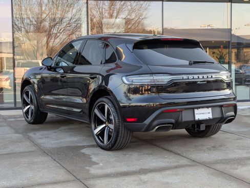 New 2026 Porsche Macan image 3