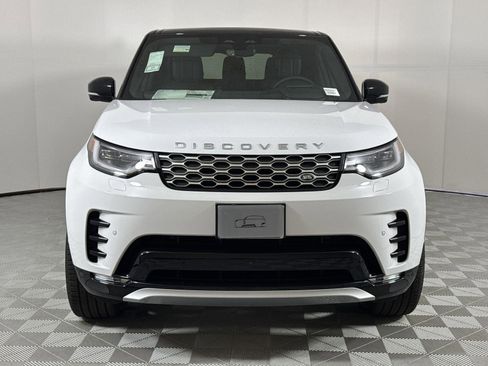 Certified 2025 Land Rover Discovery Metropolitan Edition image 8