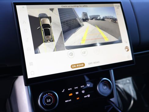 Certified 2023 Land Rover Range Rover SE image 20