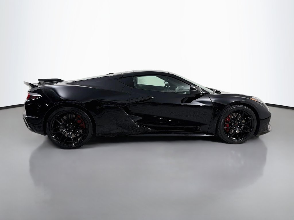 Used 2026 Chevrolet Corvette Z06 RWD image 4