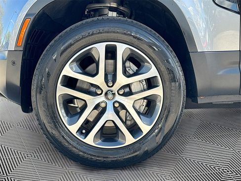 Used 2023 Land Rover Defender 130 SE image 35