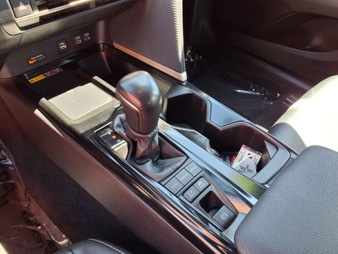 Certified 2025 Toyota Camry SE FWD image 25