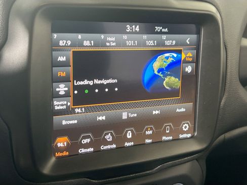 Used 2022 Jeep Renegade Latitude w/ Convenience Group image 15