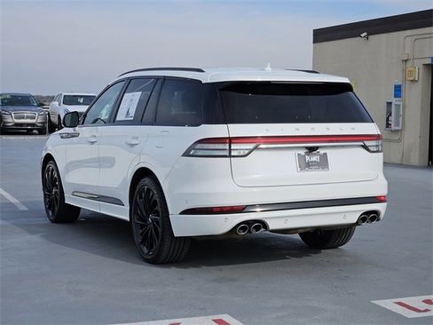 Certified 2023 Lincoln Aviator Reserve w/ Equipment Group 201A image 5