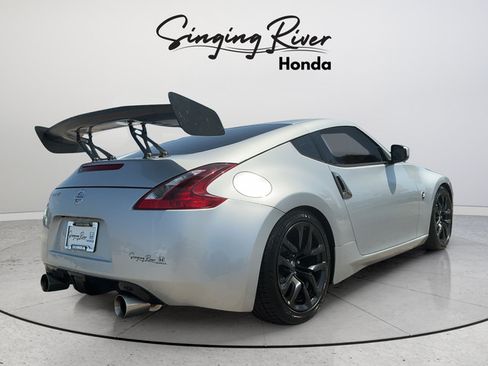 Used 2020 Nissan 370Z Coupe RWD image 7