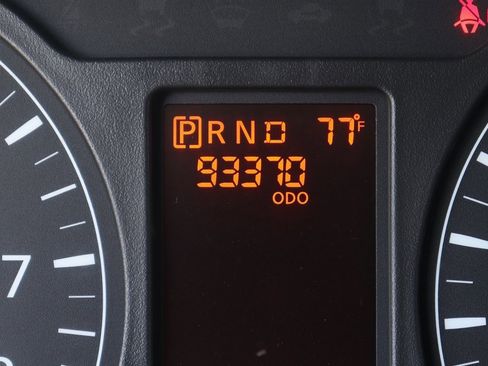 Used 2018 Nissan NV 2500 SV w/ Navigation Package image 19