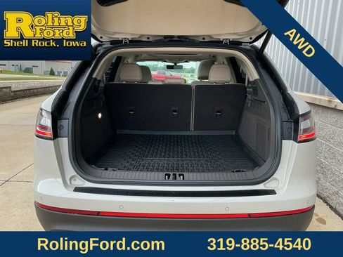 Used 2023 Lincoln Nautilus Reserve AWD/4WD image 23