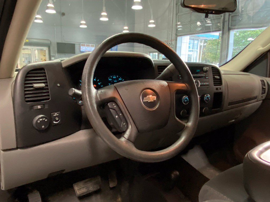 Used 2008 Chevrolet Silverado 1500 W/T w/ LS Package AWD/4WD image 17