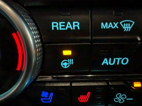 Used 2020 Ford Expedition XLT w/ Equipment Group 202A AWD/4WD image 60