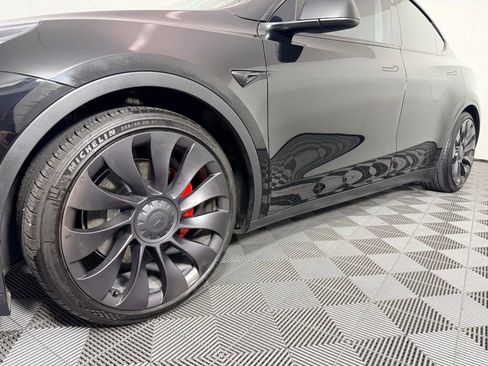 Used 2023 Tesla Model Y Long Range image 11