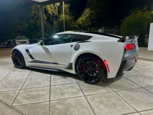 Used 2019 Chevrolet Corvette Grand Sport image 2