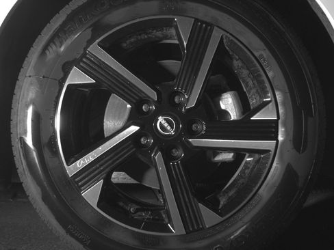 Used 2025 Nissan Sentra SV image 13