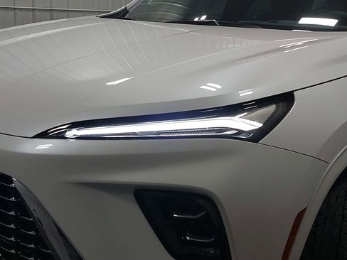 Used 2025 Buick Enclave Avenir w/ Super Cruise Package image 36