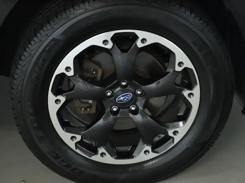 Certified 2021 Subaru Crosstrek 2.0i Premium AWD/4WD image 10