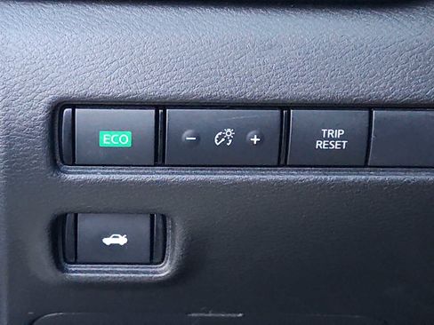 Used 2024 Nissan Sentra SV image 24