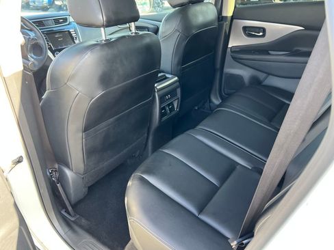 Used 2024 Nissan Murano SV AWD/4WD image 18