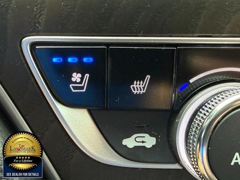 Used 2018 Honda Accord Touring image 14