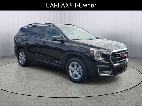 Certified 2024 GMC Terrain SLE w/ Driver Convenience Package AWD/4WD image 2