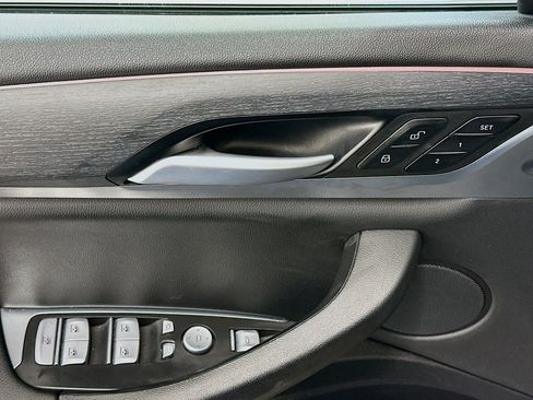 Used 2024 BMW X3 xDrive30i image 15