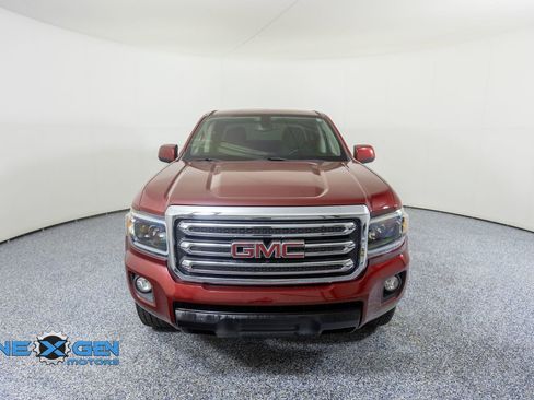 Used 2020 GMC Canyon SLE w/ Elevation Edition image 2