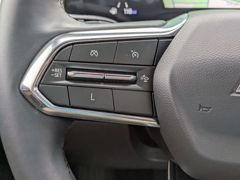 Used 2025 Chevrolet Equinox ACTIV FWD image 17