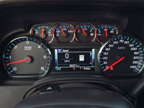 Used 2020 GMC Yukon SLT w/ Premium Edition image 18