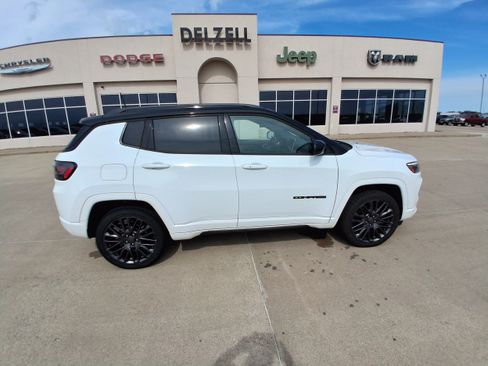 Used 2023 Jeep Compass High Altitude AWD/4WD image 1