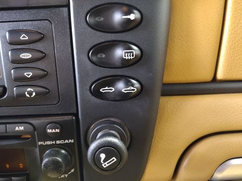 Used 2004 Porsche Boxster RWD image 25