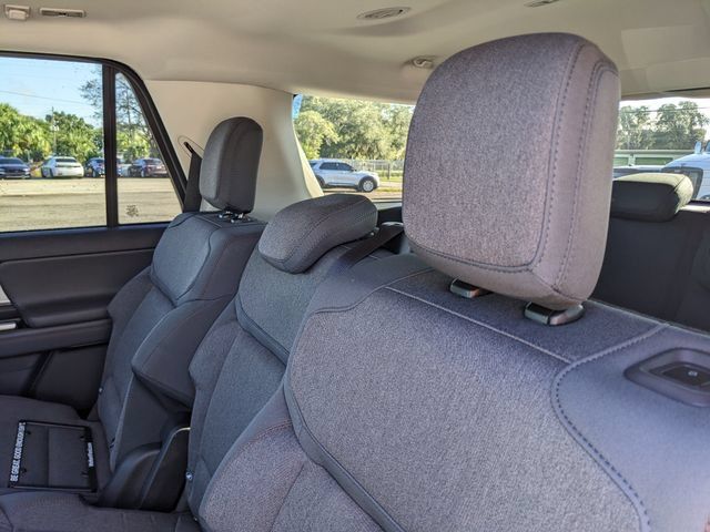 Used 2025 Ford Expedition Active RWD image 19