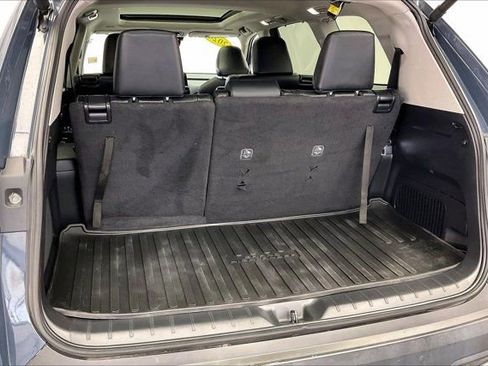 Used 2024 Toyota Grand Highlander Limited image 28
