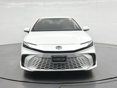 Used 2026 Toyota Camry XSE FWD image 45