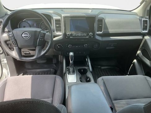 Used 2023 Nissan Frontier SV w/ SV Convenience Package AWD/4WD image 12