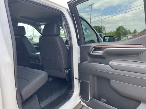 New 2026 Chevrolet Silverado 1500 RST w/ Redline Edition AWD/4WD image 19