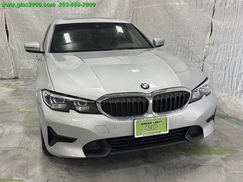 Used 2019 BMW 330i xDrive Sedan w/ Driving Assistance Package AWD/4WD image 34