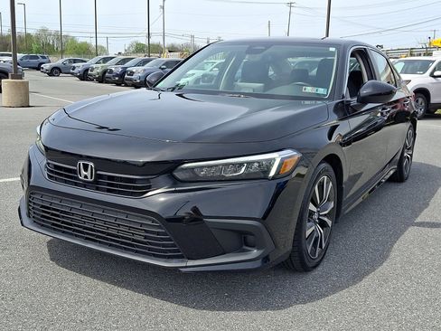 Certified 2023 Honda Civic EX image 3