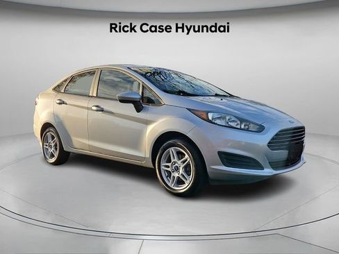 Used 2019 Ford Fiesta SE image 9