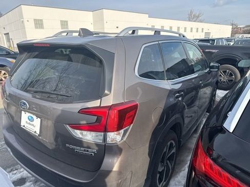 Used 2023 Subaru Forester Touring image 11