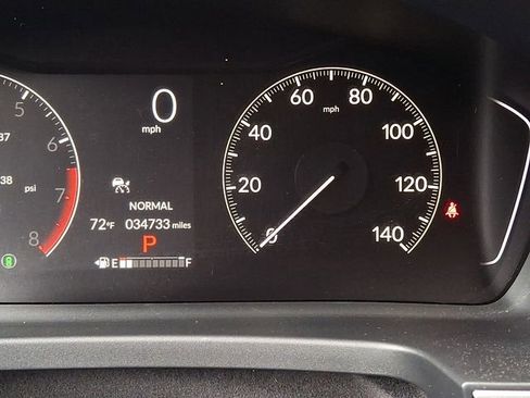 Used 2025 Honda Pilot Touring image 18