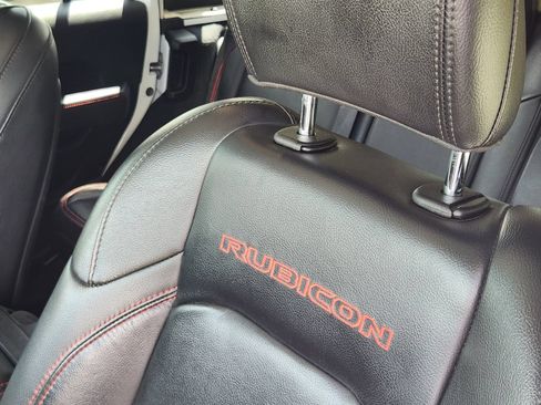 Used 2021 Jeep Wrangler Unlimited Rubicon AWD/4WD image 15