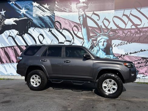 Used 2015 Toyota 4Runner SR5 RWD image 1