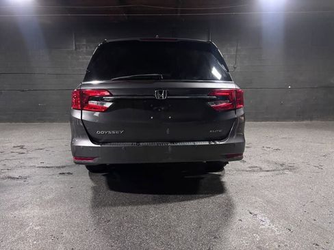 Used 2022 Honda Odyssey Elite image 4