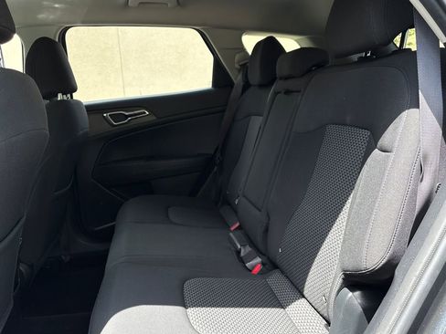 Used 2023 Kia Sportage LX AWD/4WD image 21