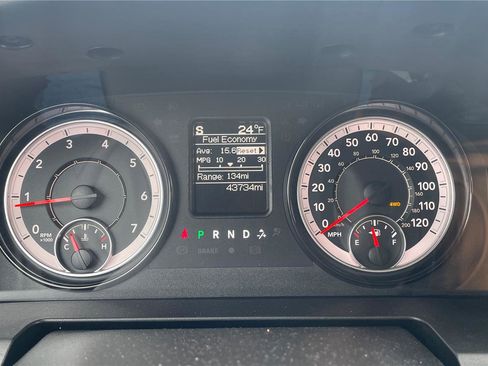 Used 2024 RAM 1500 Classic Warlock image 15