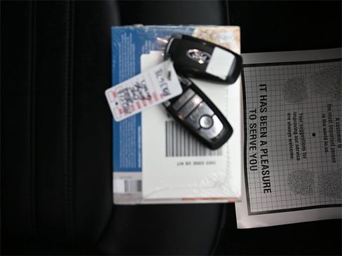 Used 2022 Ford Edge SEL w/ Convenience Package image 11