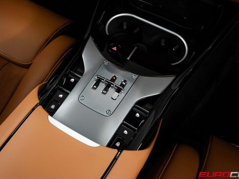 Used 2025 Ferrari Purosangue AWD/4WD image 38