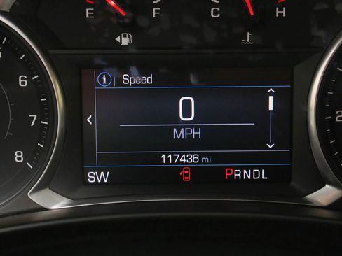 Used 2019 Chevrolet Equinox LT FWD image 34